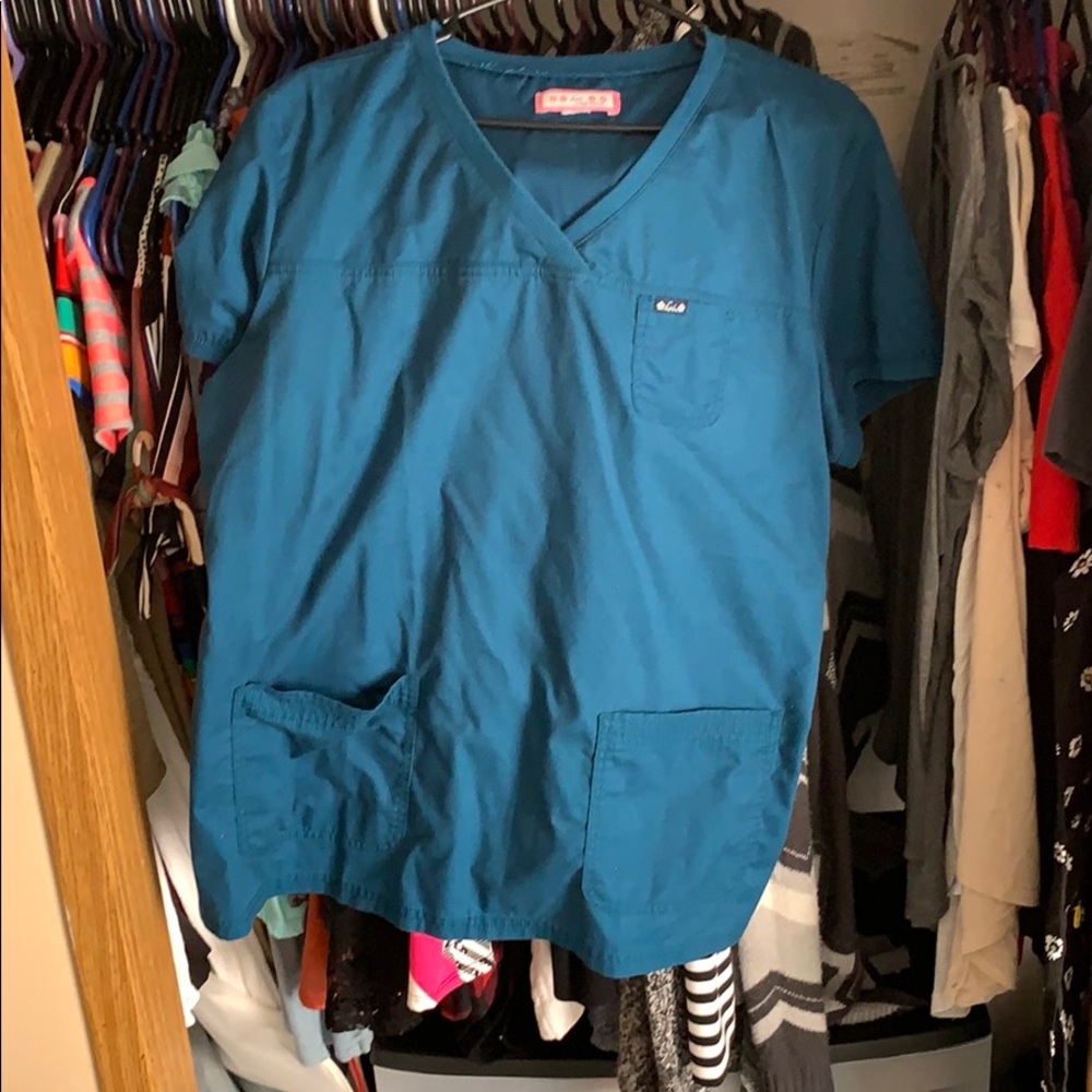 Scrub top